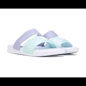 NIKE Women's Benassi Duo Ultra Slide Sandal